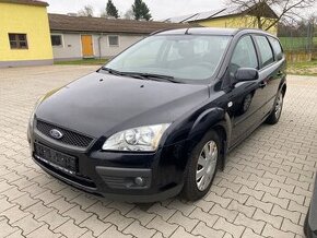 Ford Focus 1.6i 74kw benzín kombi