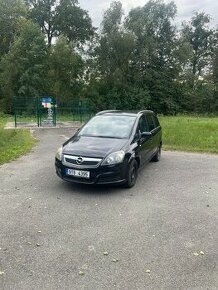 Opel Zafira B 1.8 7 míst