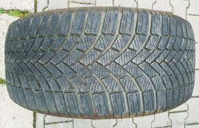 Pneu Bridgestone Blizzak LM-005 235/50/17 2 ks