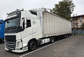 Volvo FH + Schmitz MEGA