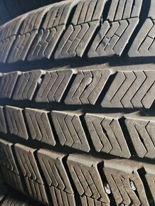 215/60R17 96H Polaris 3 BARUM