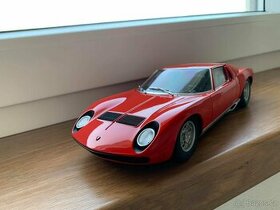 AUTOart Lamborghini Miura SV 1:18 - 1