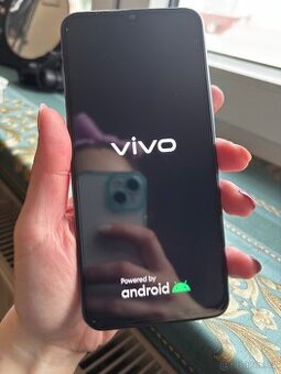 Mobilní telefon Vivo y33s