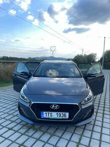 Hyundai i30 1.4 T-GDi 103kw Trikolor Komfort GO ČR,1.maj.