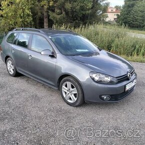 Volkswagen Golf, KRASNY,105TKM,SERVISKA,VYBAVA - 1