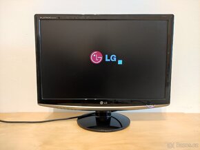 LCD Monitor LG Flatron 22"