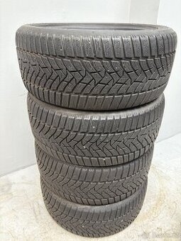 255/45/18 Dunlop WinterSport 5  Sada  Zimní 8mm