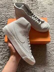 Nike Blazer Photon Dust