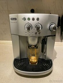 Kávovar Delonghi Magnifica ESAM 4200 S + návod