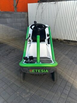 Zahradní traktor Etesia Bahia