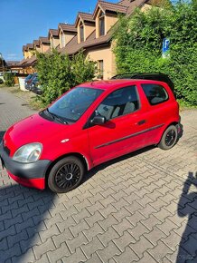 Toyota Yaris 75 000 km 2003   1.0 Benzín