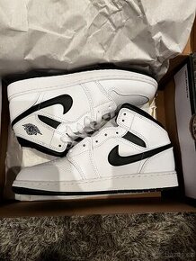 Air Jordan 1 mid white black - 1