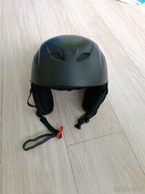 lyžařská helma