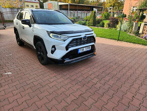 Toyota Rav4 2,5l Hybrid AWD Selection rok 2021