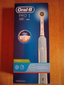 Zubní elektrický kartáček Oral B PRO 1 500