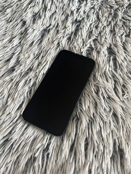 iPhone 13 256 GB černý - 1