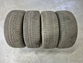 Zimní pneu 235/55R17