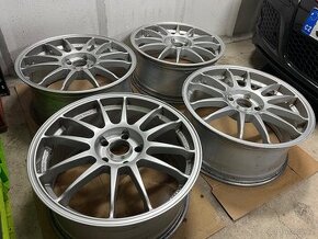 5x112 o.z racing superleggera r18