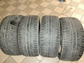 275 40 r21Nokian