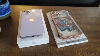 iPhone 14 256GB v záruce + příslušenství - 1