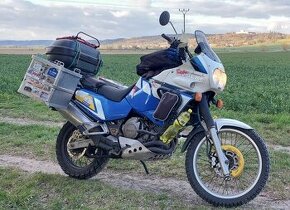 Prodám Yamahu XTZ 750 Super Ténéré rok výroby 1992