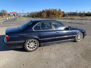 2000 BMW e38 740d