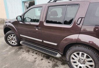 Nissan Pathfinder 3.0