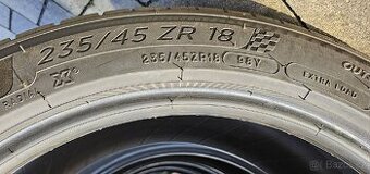 Letní Michelin Pilot Sport 4, 235 45 18, 235/45/18