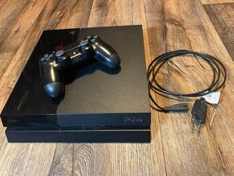 PS4 500 gb + ovladač + 9 her