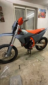 KTM exc 2024-2025 kryty nádrže