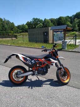 KTM 690 SMC R - 1