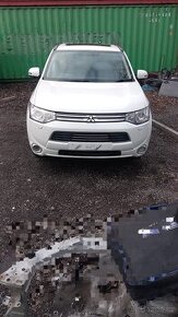 Mitsubishi Outlander III 2.0i PHEV 120kW aut. - ND