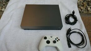 Xbox One X 1 TB /1X JOYSTICK