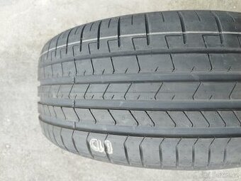 NOVÉ PIRELLI 245/45 R19 102Y