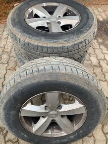 Kia Sorento alu kola 235/70 R16 zimní pneu