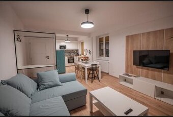 Dlouhodobý pravidelný úklid apartmánu