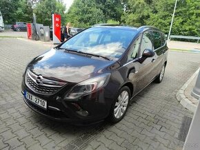 Opel Zafira C Tourer 1,6CNG 110KW, 7 míst