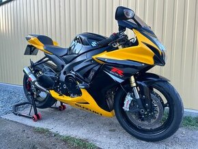 Suzuki GSX-R 750 , L7 , 110KW - 1