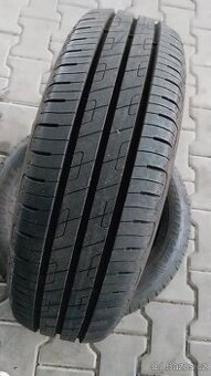 Prodám 2 x letní pneu Goodyear 175/65/14