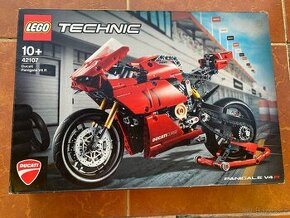 Lego 42107 Ducati Panigale V4R