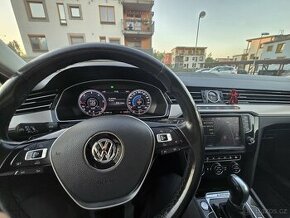 REZERVACE VW Passat Variant 2.0 BiTDI 4 MOTION (MAX výbava)