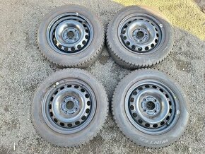 185/65/15 Pirelli Zimní 8 mm a Alu disky na Volvo ET 44 - 1