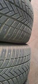 Bridgestone 275/40R21 107V zimní