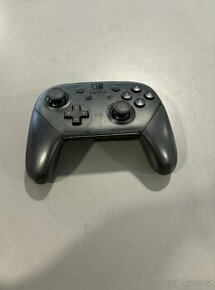 Nintendo Switch Pro Contoller - 1