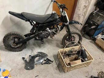 Pitbike s motorem stomp 150ccm