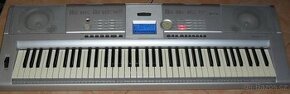 Yamaha Portable Grand DGX 205 (rozsah 6,5 oktávy)