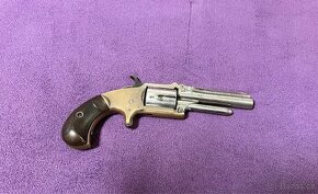 Malý Revolver Marlin 1875 - 32 RF - 1