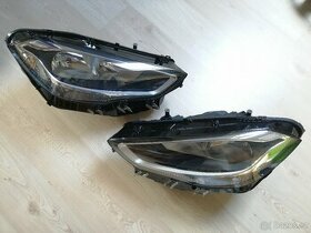 Mercedes Benz B W247 přední světla halogen