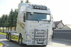 Volvo FH540 6x4 - hákový nosič kontejnerů