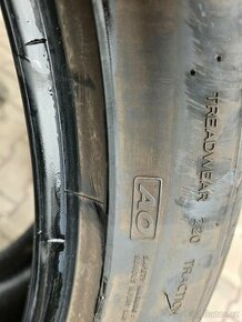 285/40 R22 Hankook DOT22